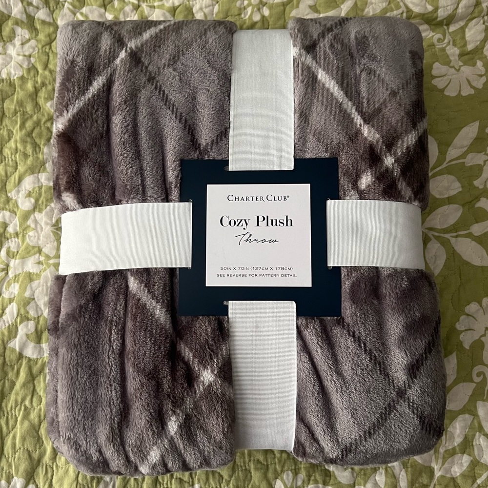 Charter Club Cozy Plush Throw Blanket- Grey Plaid 50in x 70in